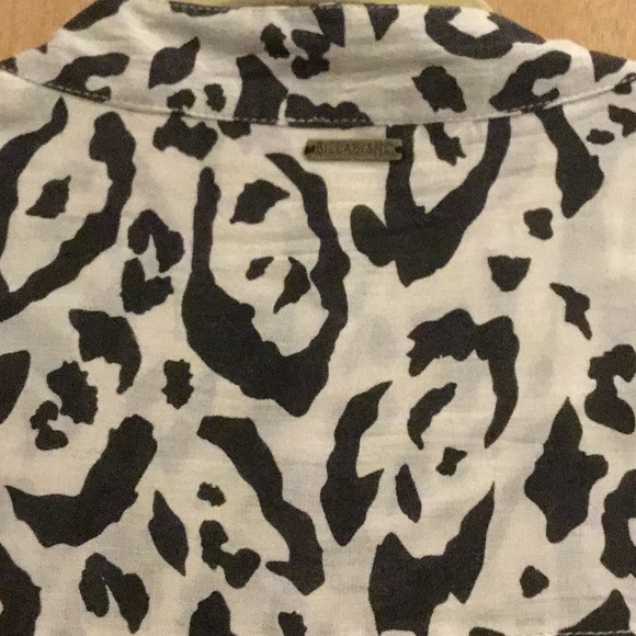 EUC 4th and Bleecker for Billabong Button Down - Picture 3 of 9